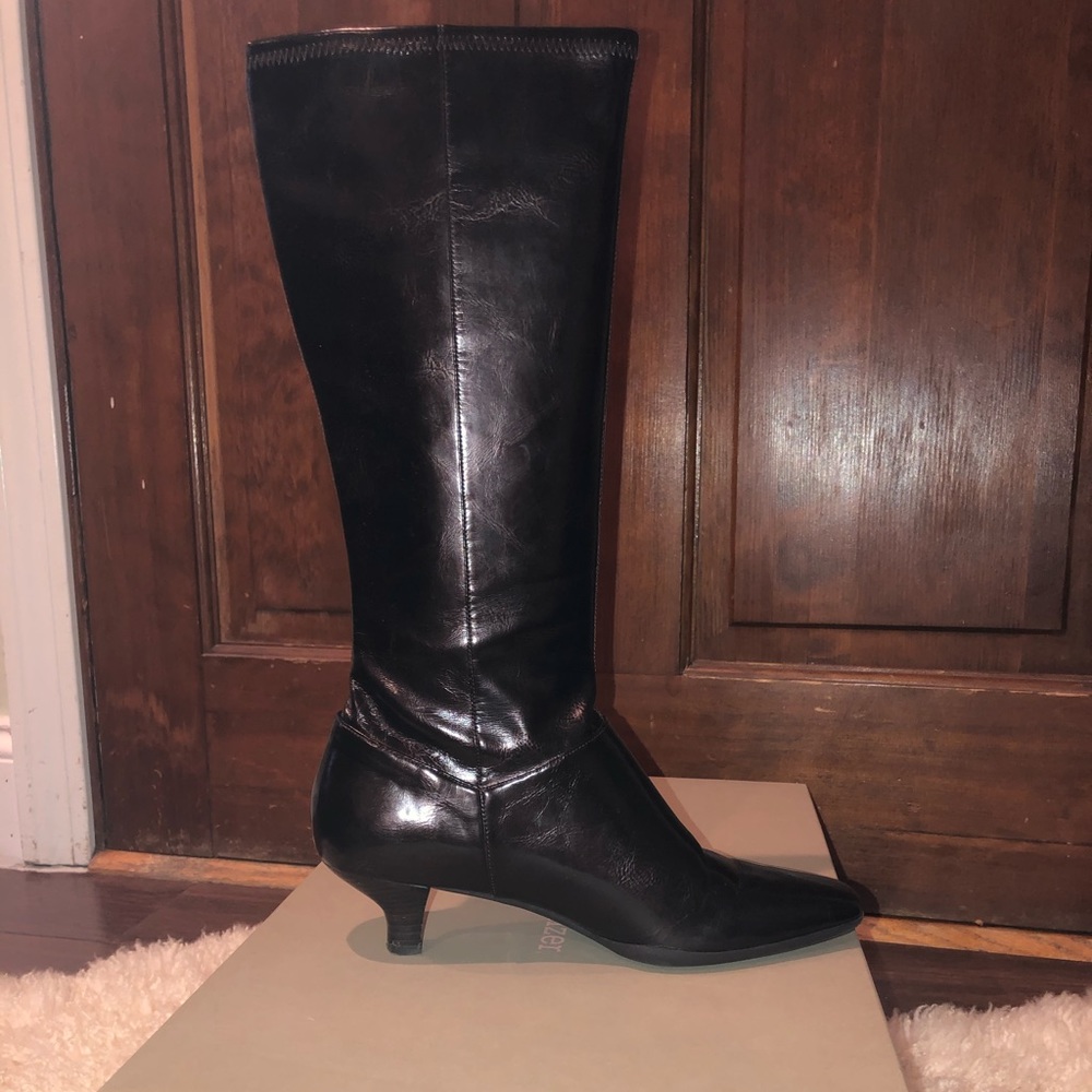 Knee high boot